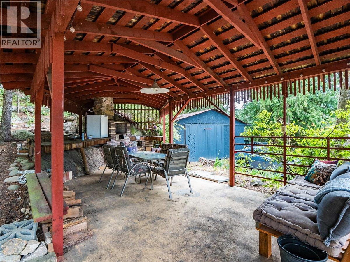 2927 Upper Levels Road, Robson, British Columbia  V0G 1X0 - Photo 31 - 10387650