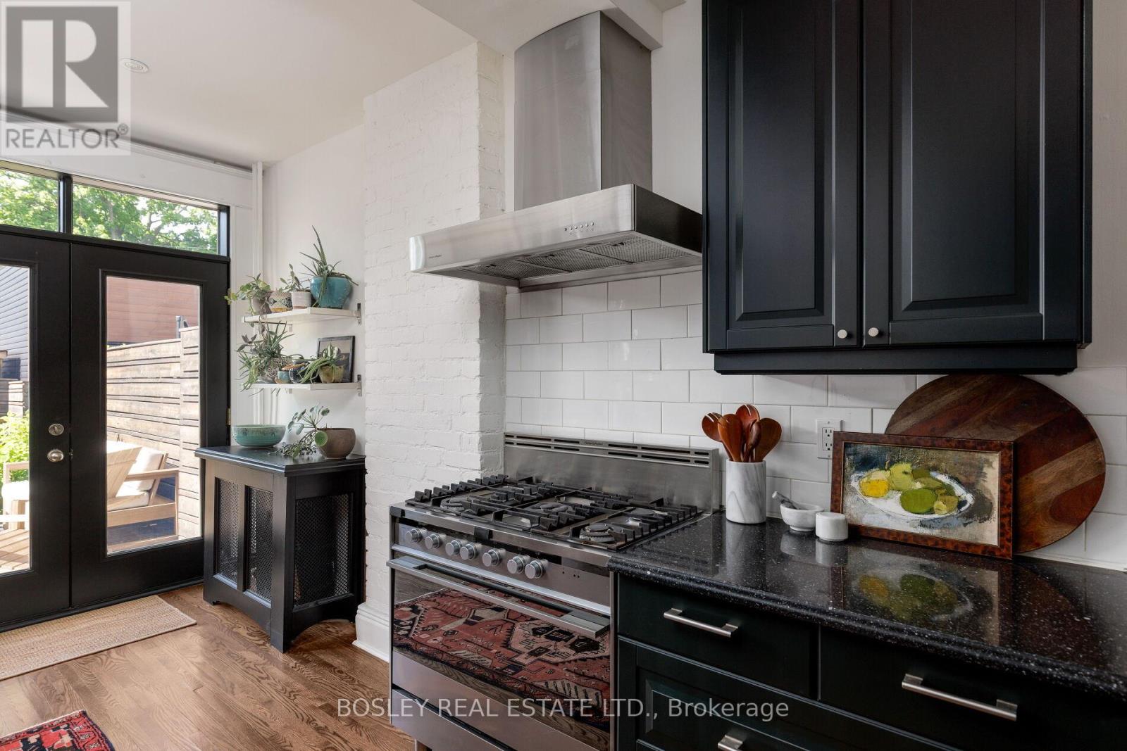28 Frizzell Avenue, Toronto, Ontario  M4K 1H9 - Photo 17 - E13188634