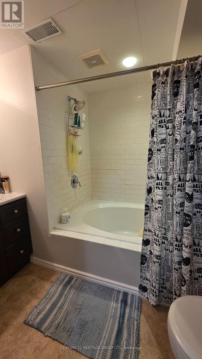 Bsmnt - 83 Monkswood Crescent N, Newmarket, Ontario  L3Y 2J9 - Photo 9 - N13187322