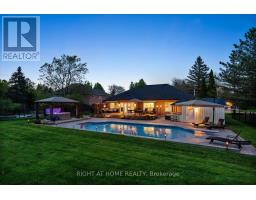 33 WELLINGTON HEIGHTS COURT, Aurora, Ontario