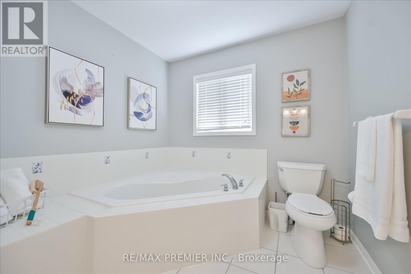 7 Stonemount Crescent, Essa, Ontario  L3W 0C4 - Photo 25 - N13187922