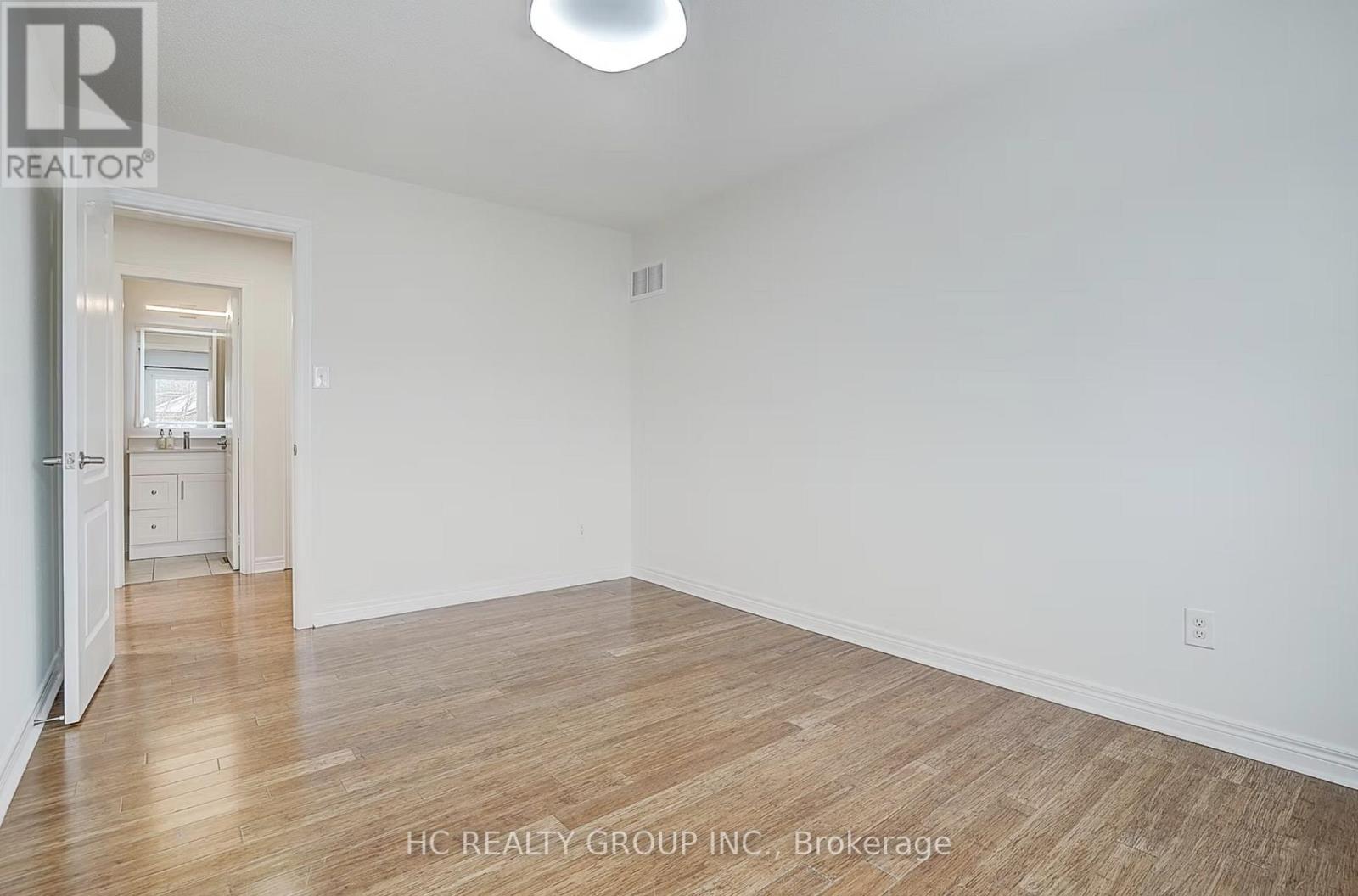 465 Woodspring Avenue, Newmarket, Ontario  L3X 3L1 - Photo 13 - N13187978