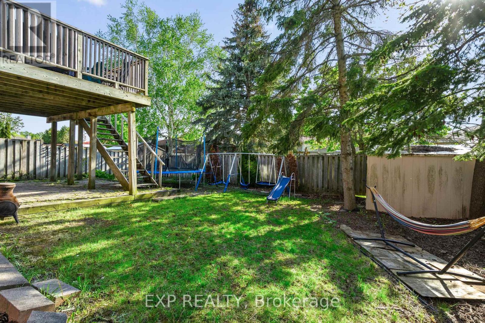 18 Fox Run Lane, Bradford West Gwillimbury, Ontario  L3Z 2Z3 - Photo 45 - N13188226