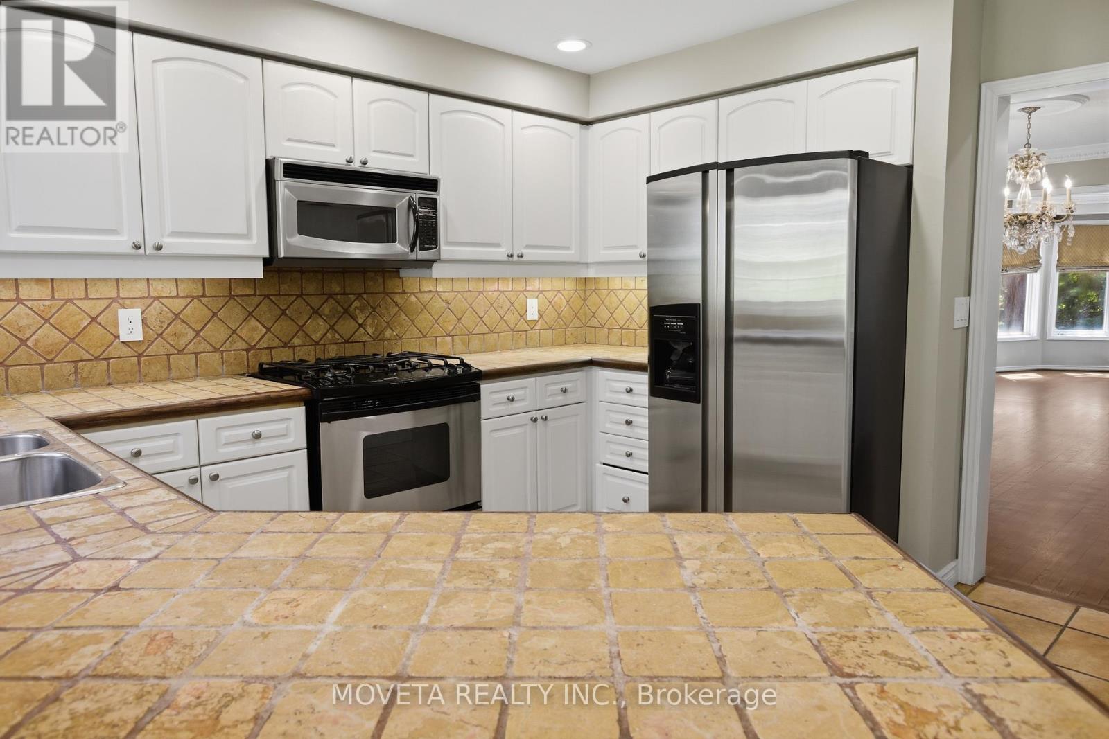 30 Briardale Place, Aurora, Ontario  L4G 6M4 - Photo 16 - N13188330
