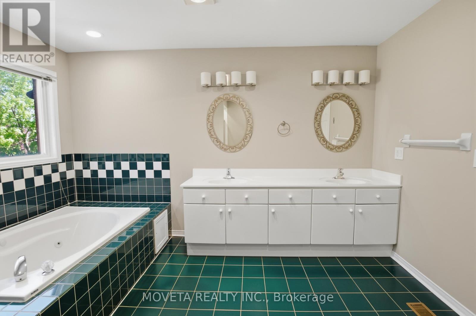 30 Briardale Place, Aurora, Ontario  L4G 6M4 - Photo 47 - N13188330