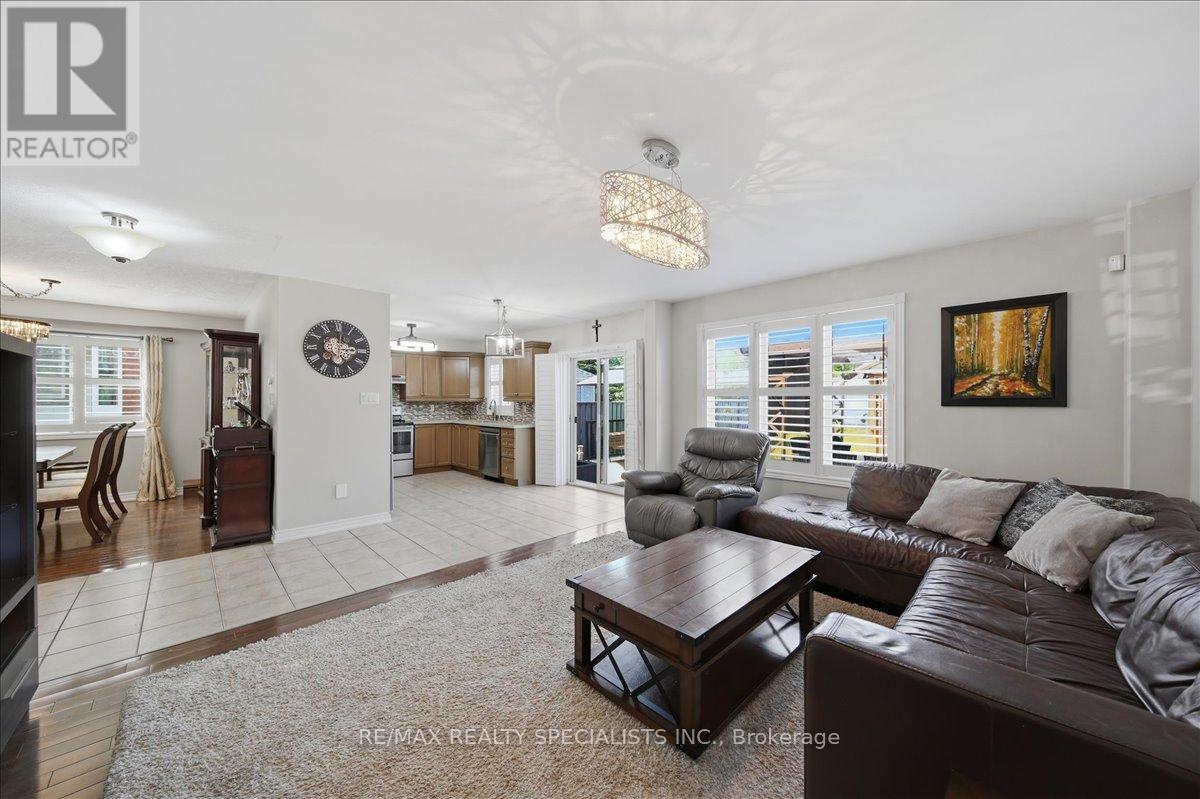 46 Wyman Crescent, Bradford West Gwillimbury, Ontario L3Z 3J6 - Photo 10 - N13189056