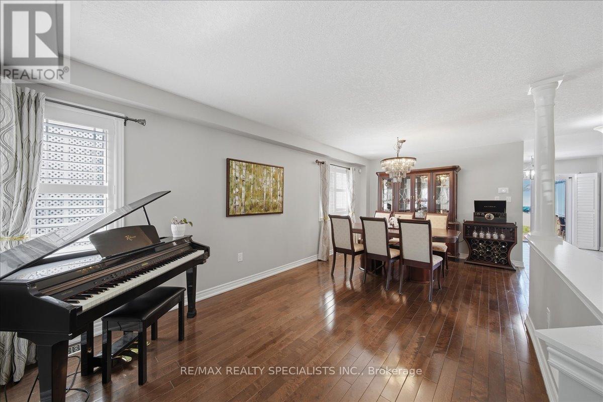 46 Wyman Crescent, Bradford West Gwillimbury, Ontario L3Z 3J6 - Photo 6 - N13189056