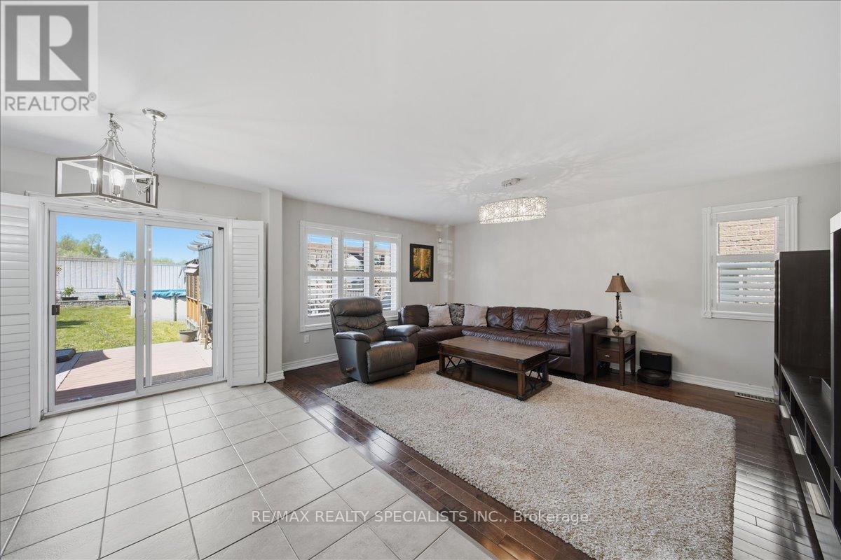 46 Wyman Crescent, Bradford West Gwillimbury, Ontario L3Z 3J6 - Photo 9 - N13189056