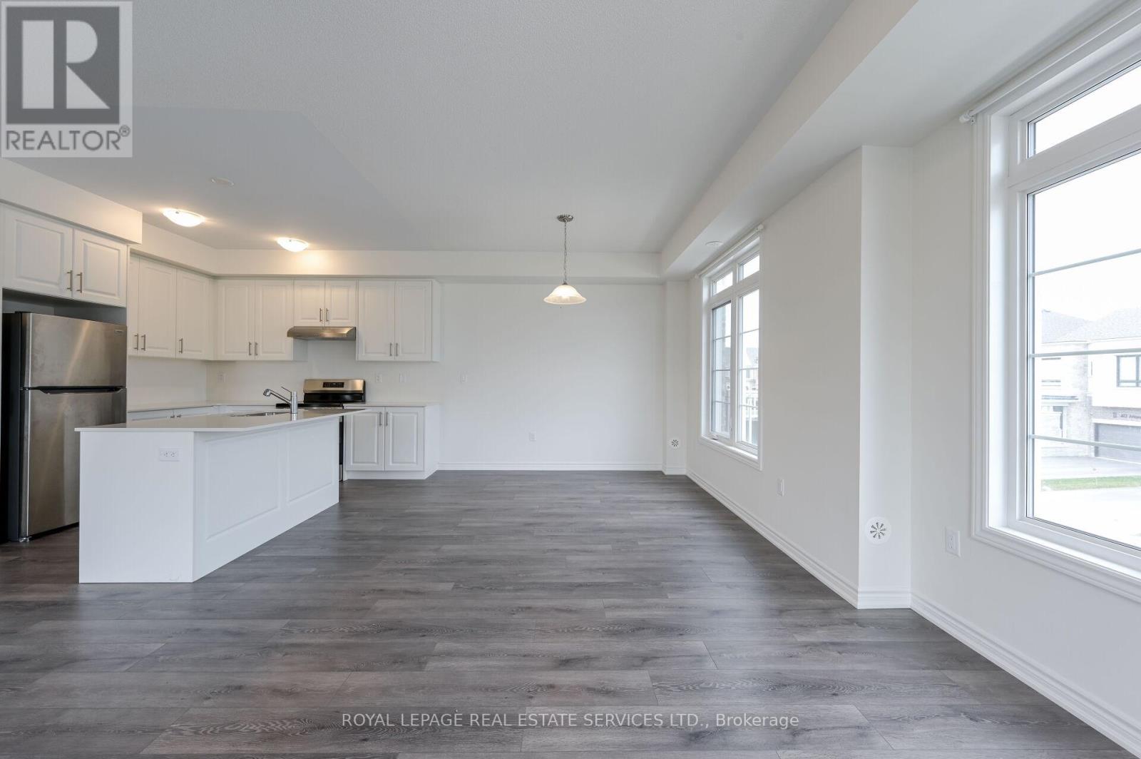 2 Paisley Drive, Bradford West Gwillimbury, Ontario  L3Z 4P3 - Photo 11 - N13189148
