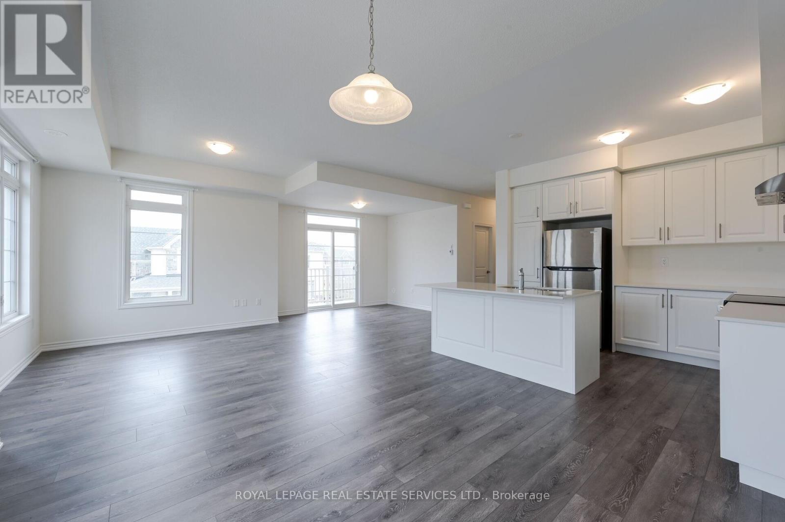 2 Paisley Drive, Bradford West Gwillimbury, Ontario  L3Z 4P3 - Photo 13 - N13189148