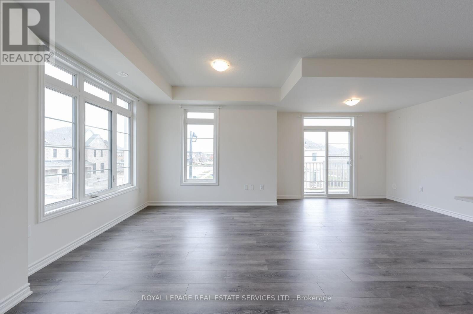 2 Paisley Drive, Bradford West Gwillimbury, Ontario  L3Z 4P3 - Photo 7 - N13189148