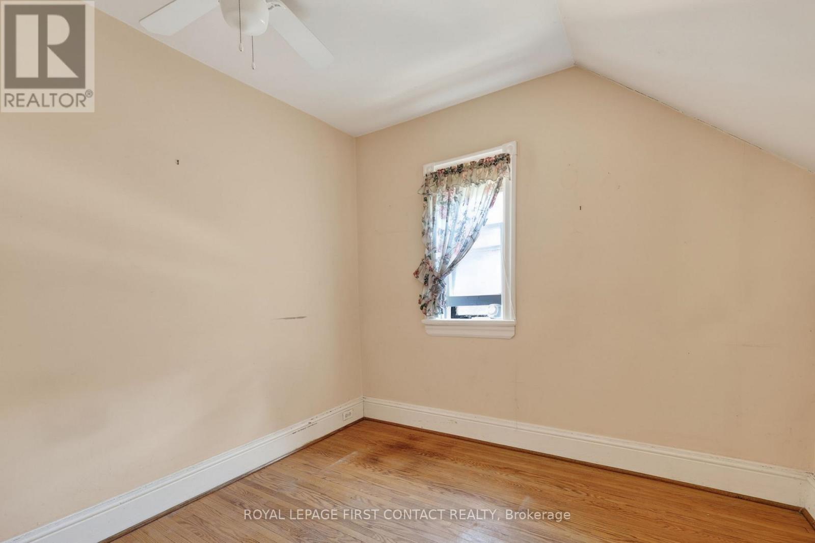 202 Bradford Street, Barrie (Lakeshore), Ontario  L4N 3B6 - Photo 16 - S13187324