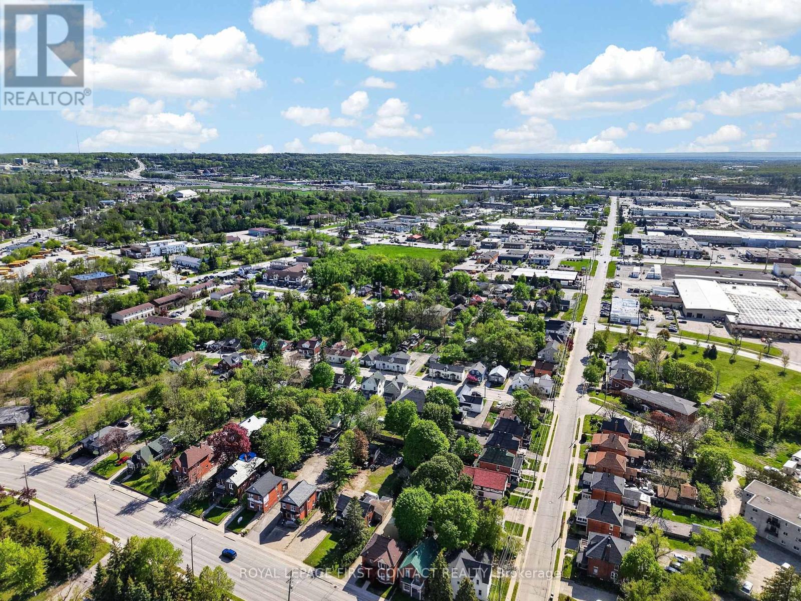 202 Bradford Street, Barrie (Lakeshore), Ontario  L4N 3B6 - Photo 37 - S13187324