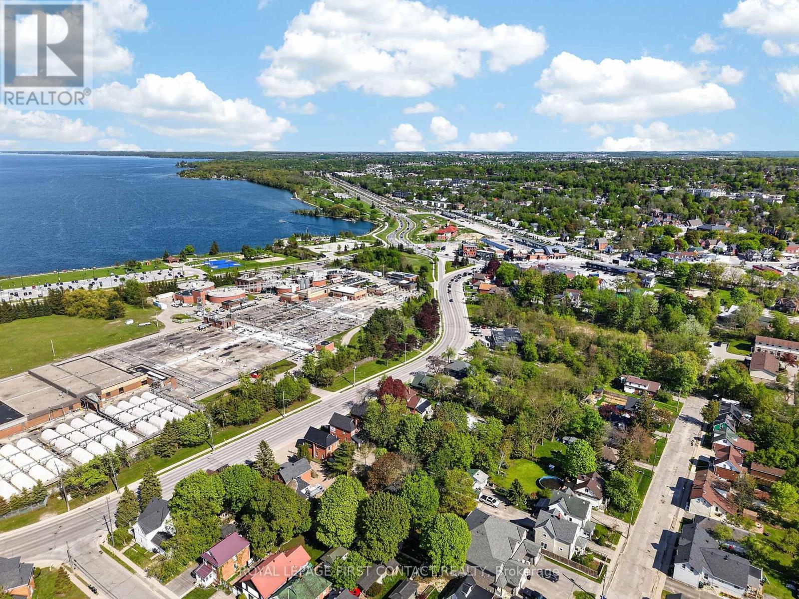 202 Bradford Street, Barrie (Lakeshore), Ontario  L4N 3B6 - Photo 38 - S13187324