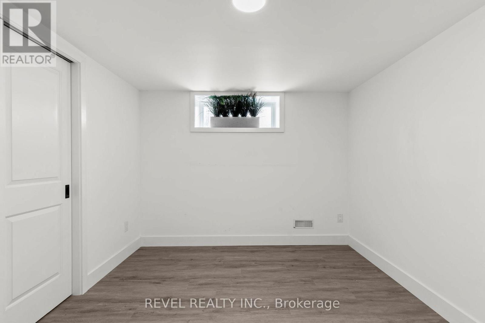 99 Wellington Street E, Barrie (City Centre), Ontario  L4M 2C6 - Photo 31 - S13187736