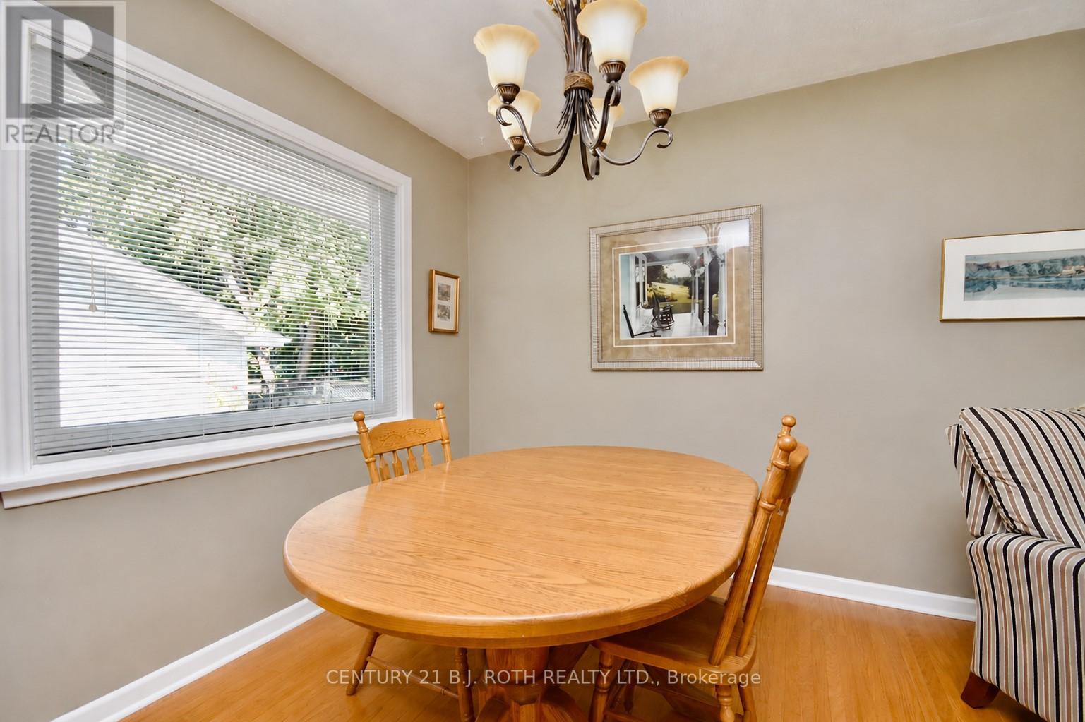 72 Rose Street, Barrie (Wellington), Ontario  L4M 2T2 - Photo 14 - S13189636