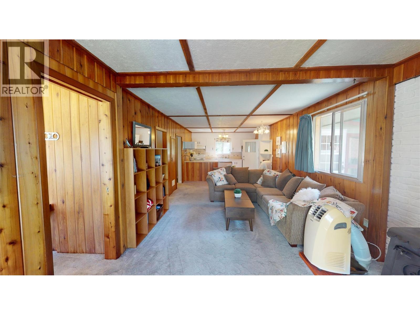 2401 Garbutts Lake Road, Fort Steele, British Columbia  V0B 2J0 - Photo 11 - 10384115