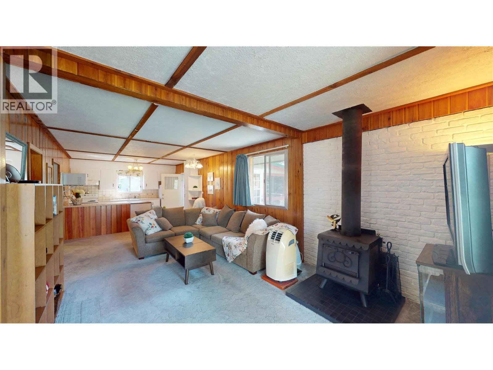 2401 Garbutts Lake Road, Fort Steele, British Columbia  V0B 2J0 - Photo 10 - 10384115