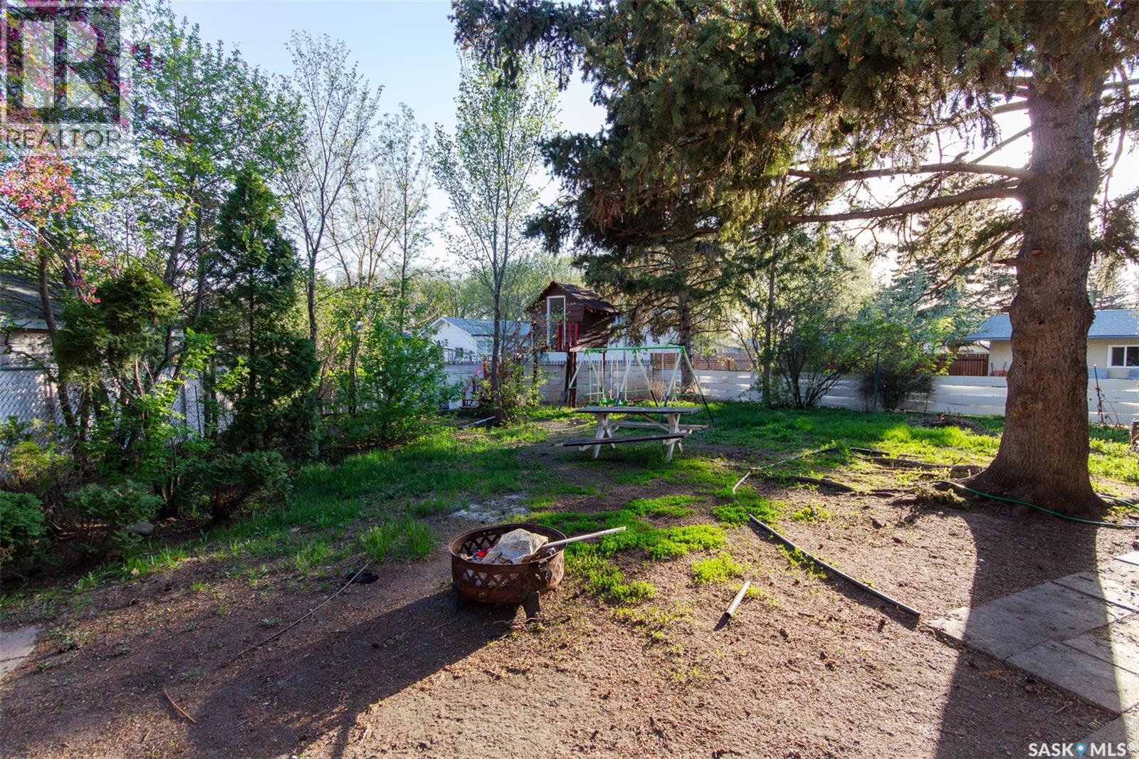 9704 97th Drive, North Battleford, Saskatchewan  S9A 0L4 - Photo 2 - SK037195
