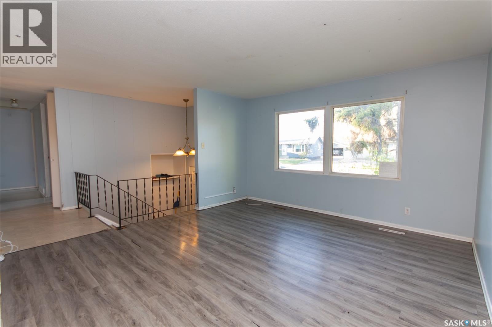 9704 97th Drive, North Battleford, Saskatchewan  S9A 0L4 - Photo 5 - SK037195