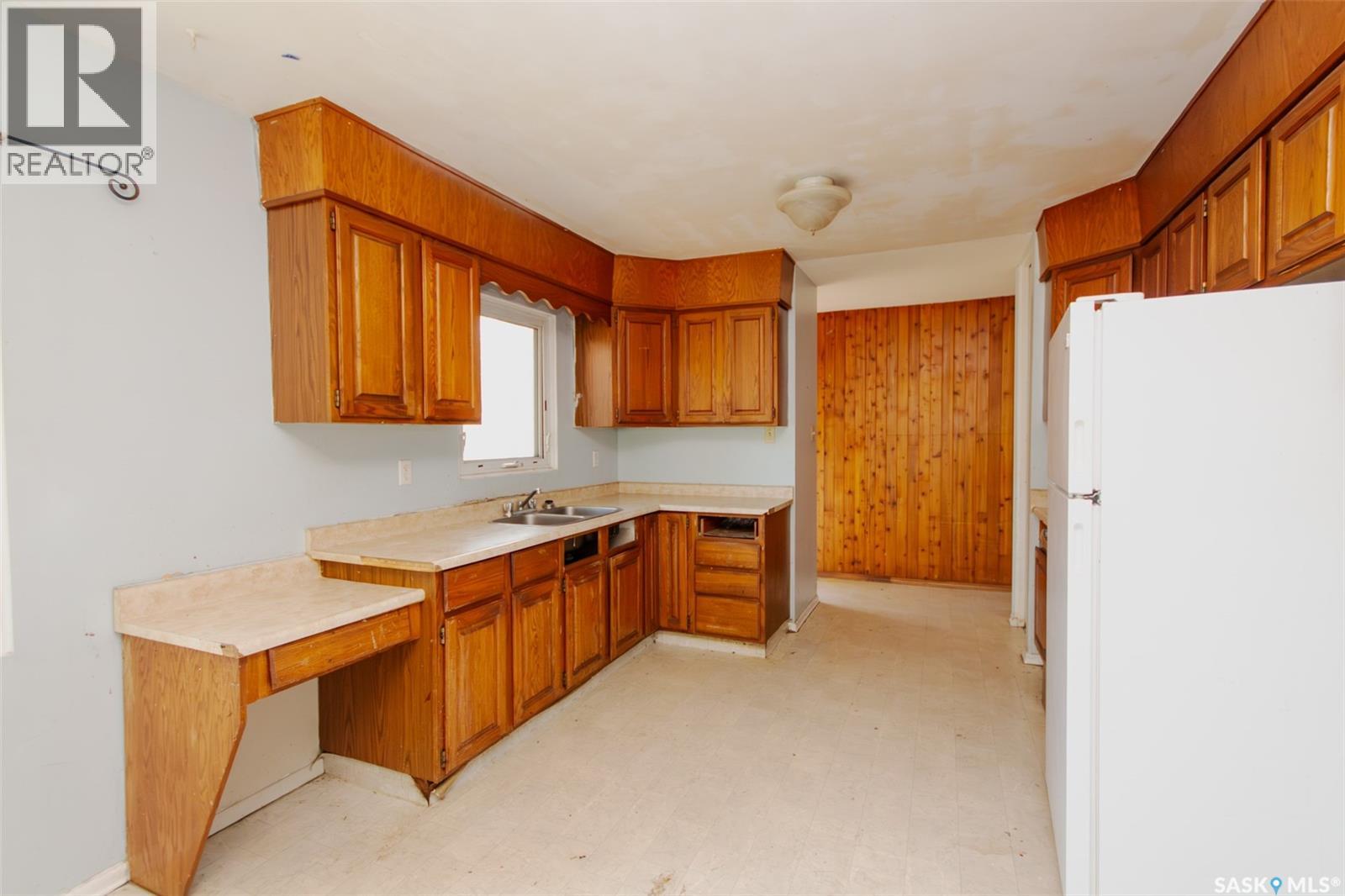 9704 97th Drive, North Battleford, Saskatchewan  S9A 0L4 - Photo 7 - SK037195