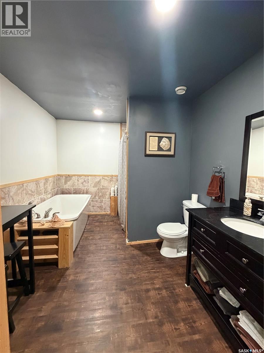 Acreage & Home W/detached In Law 2 Bedroom Suite, Hudson Bay Rm No. 394, Saskatchewan  S0E 0Y0 - Photo 15 - SK037023