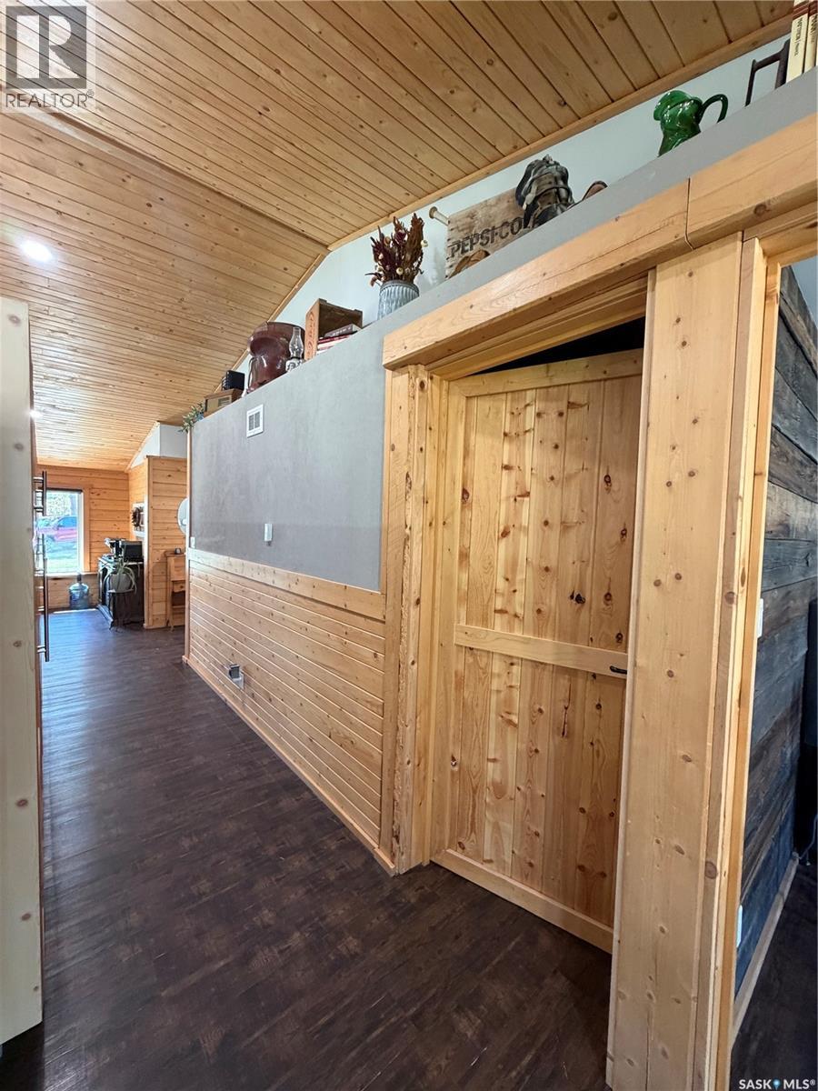 Acreage & Home W/detached In Law 2 Bedroom Suite, Hudson Bay Rm No. 394, Saskatchewan  S0E 0Y0 - Photo 17 - SK037023