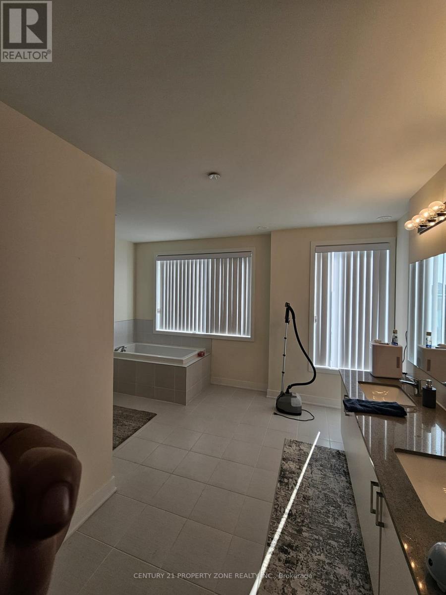36 William Duncan Road, Toronto, Ontario  M3K 0C5 - Photo 2 - W13159370