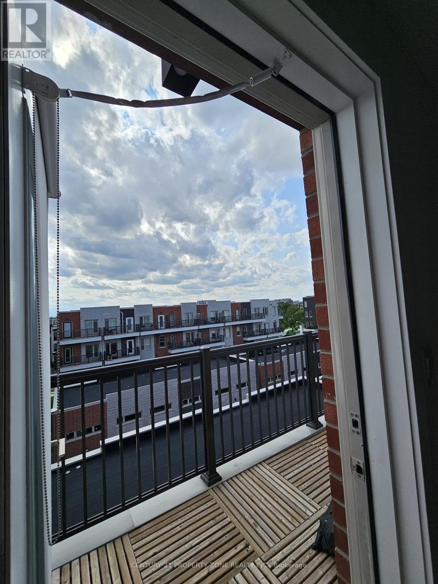 36 William Duncan Road, Toronto, Ontario  M3K 0C5 - Photo 3 - W13159370