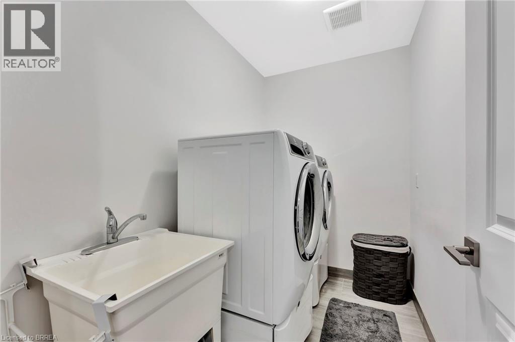 16 Cumberland Street, Brantford, Ontario  N3S 7J6 - Photo 28 - 40833569