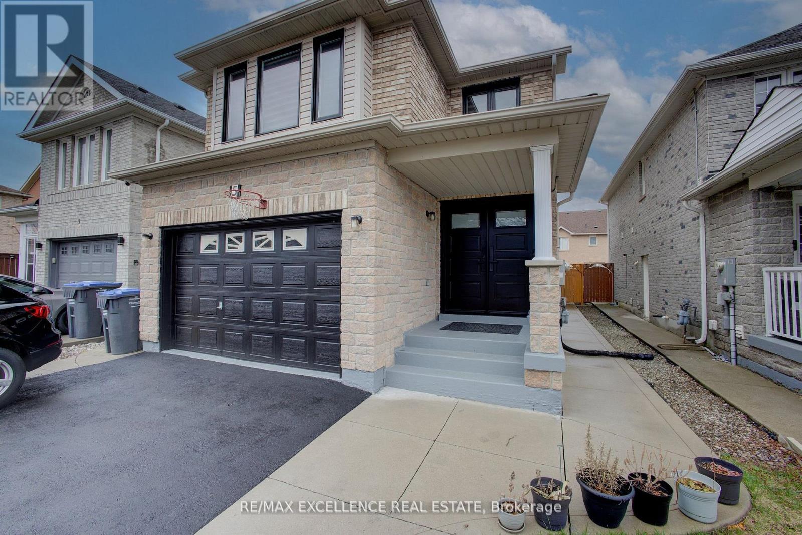 5 Wildsky Road, Brampton, Ontario  L6Y 5P6 - Photo 1 - W13187458
