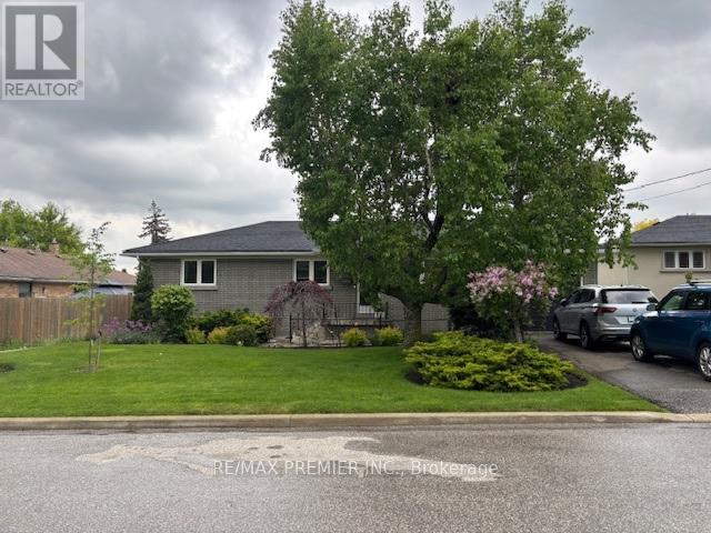 4 Weldon Court, Toronto, Ontario  M6L 1V5 - Photo 1 - W13187546