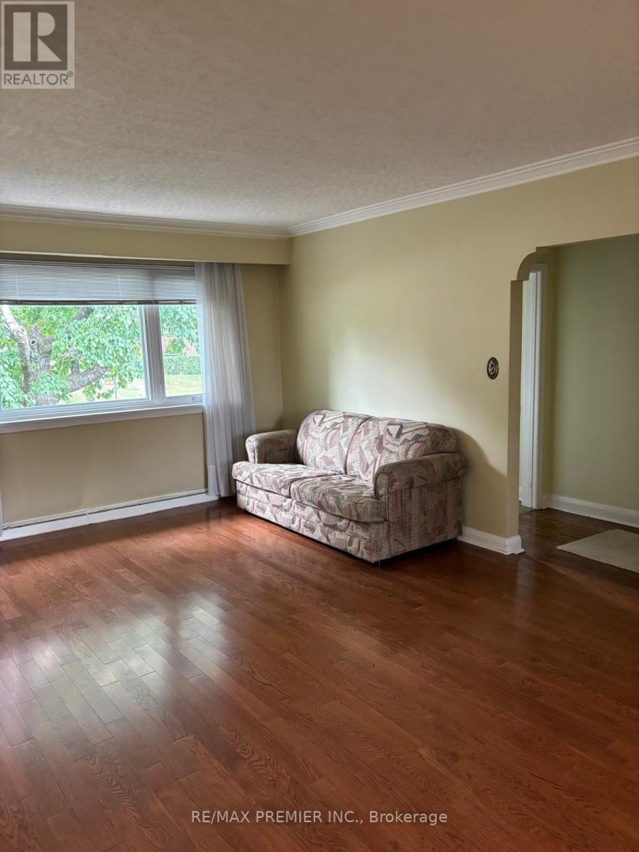 4 Weldon Court, Toronto, Ontario  M6L 1V5 - Photo 7 - W13187546