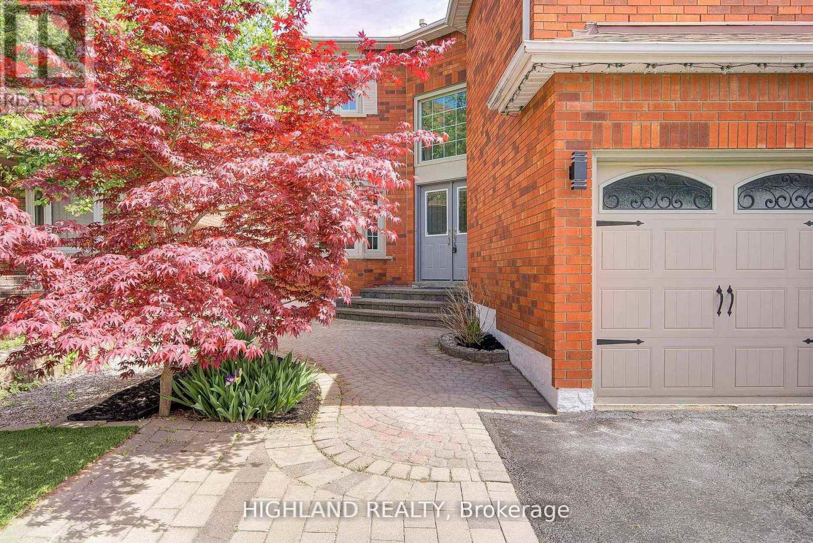 4781 Crystal Rose Drive, Mississauga, Ontario  L5V 1G9 - Photo 2 - W13187772