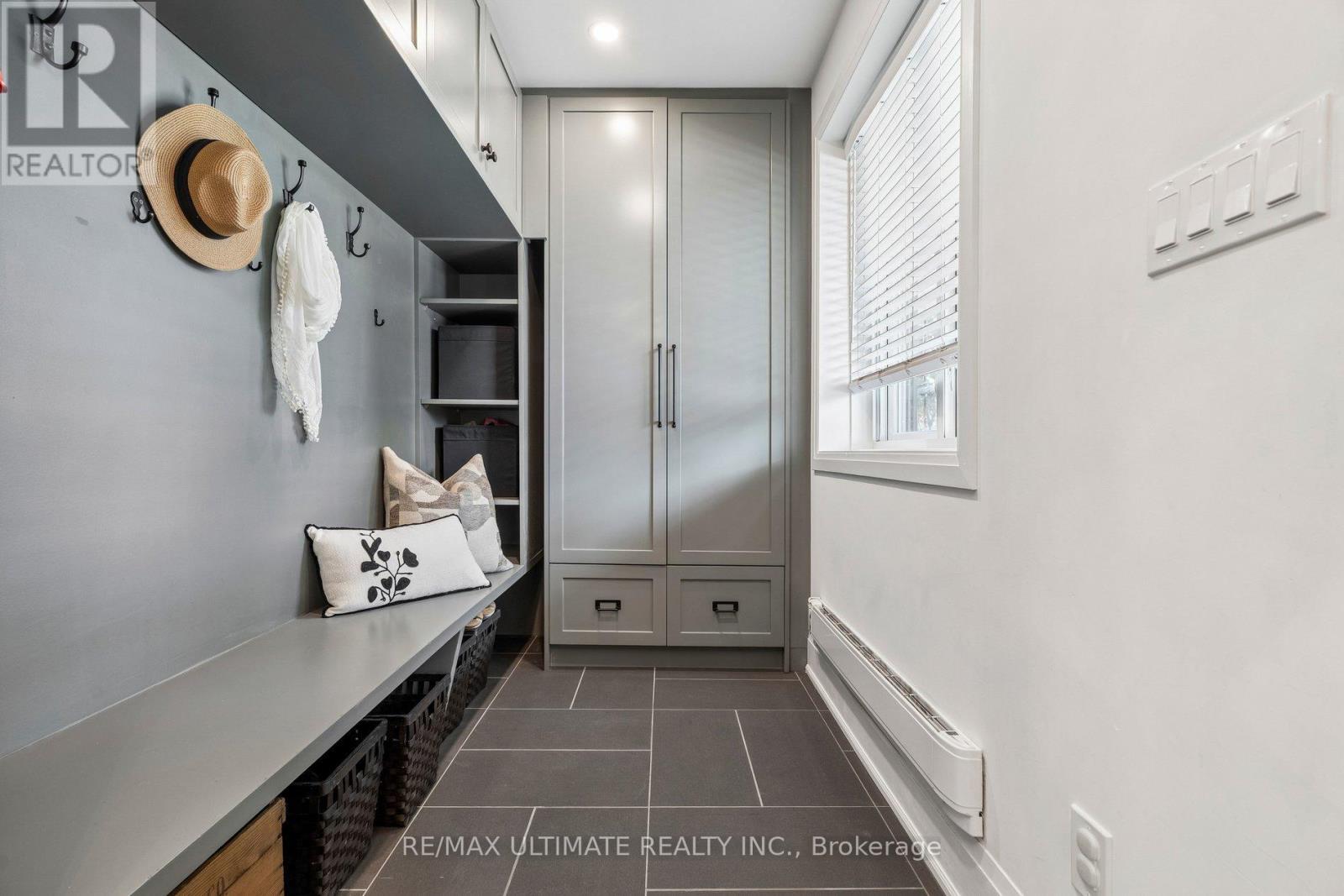 62 Lambton Avenue, Toronto, Ontario M6N 2S1 - Photo 4 - W13187952