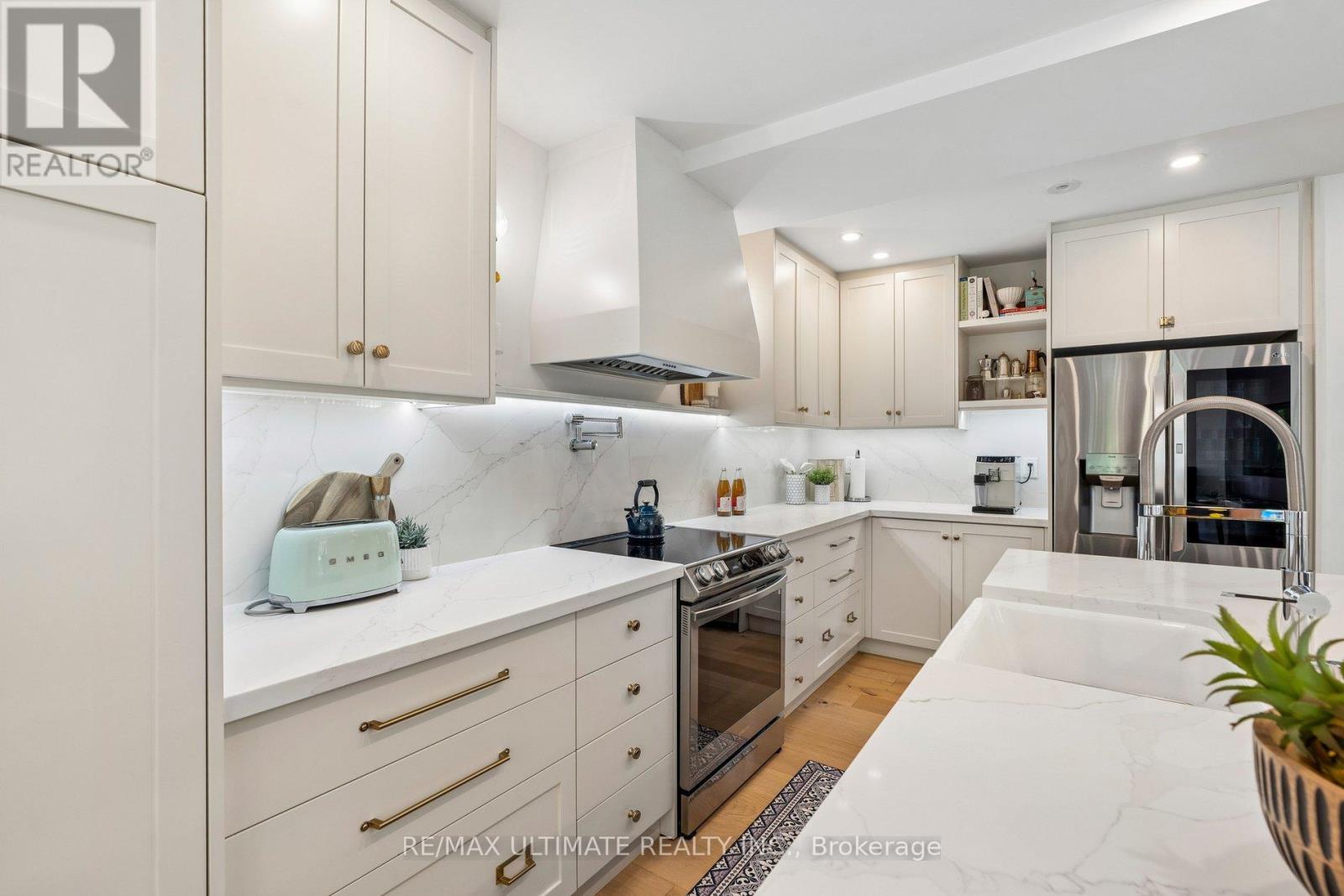 62 Lambton Avenue, Toronto, Ontario M6N 2S1 - Photo 8 - W13187952
