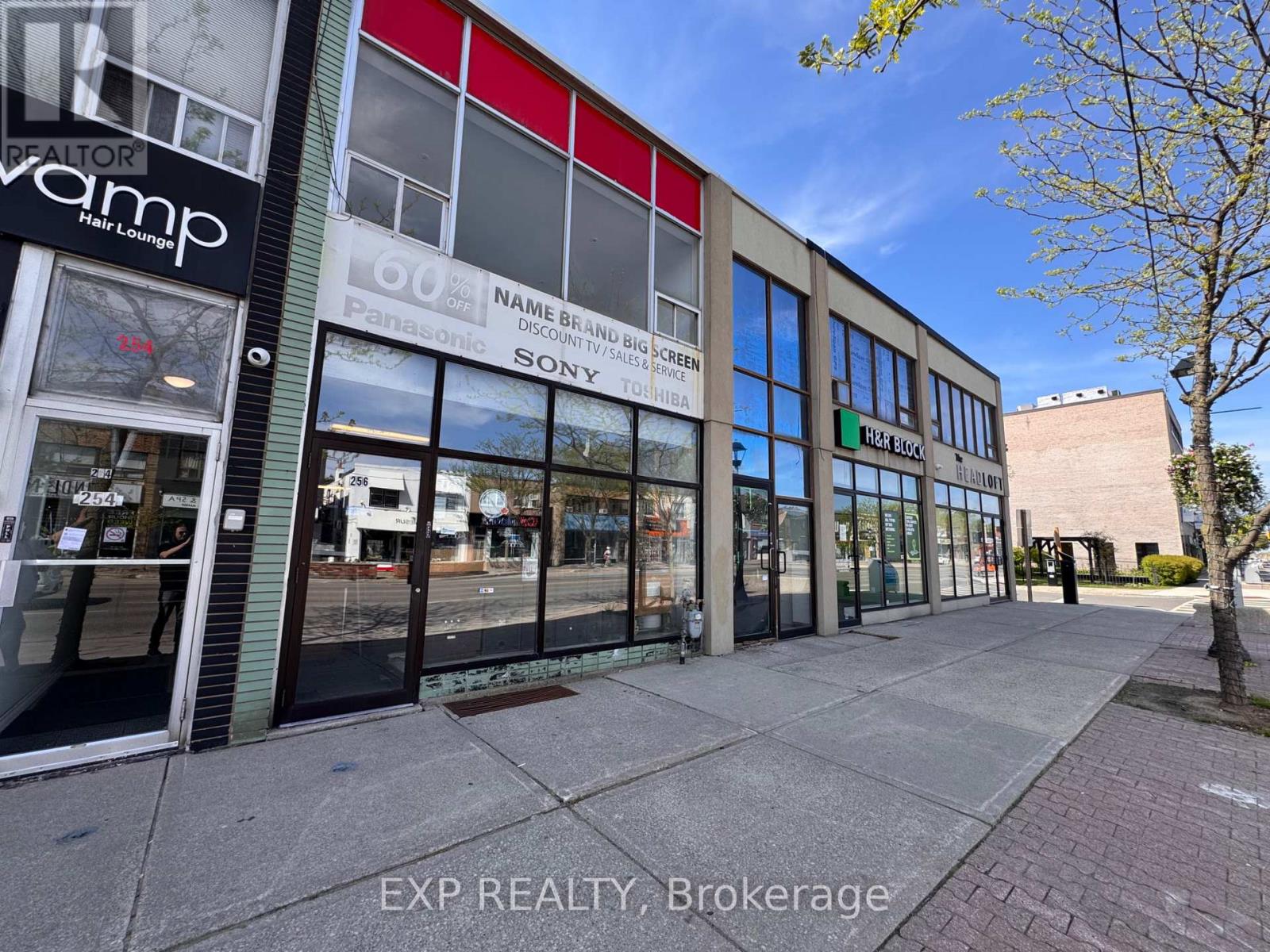 1 - 256 LAKESHORE ROAD E, Mississauga, Ontario