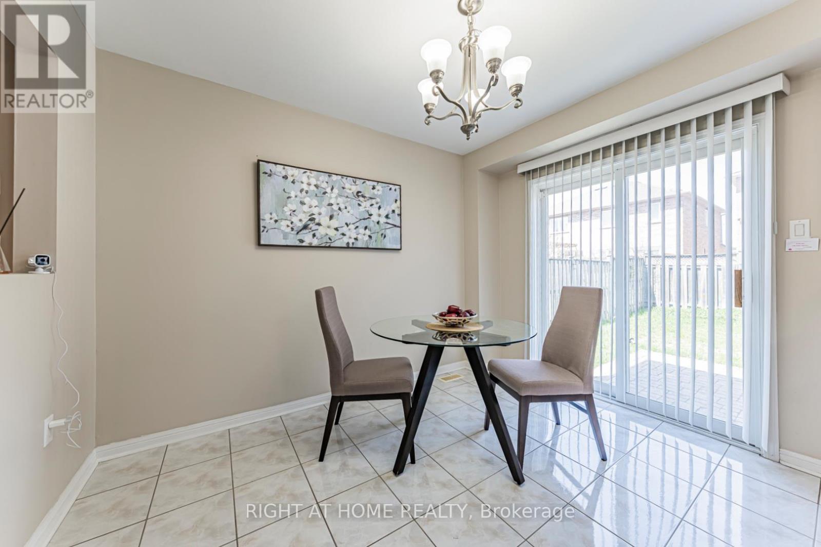 604 Summer Park Crescent, Mississauga, Ontario  L5B 4E9 - Photo 13 - W13189000
