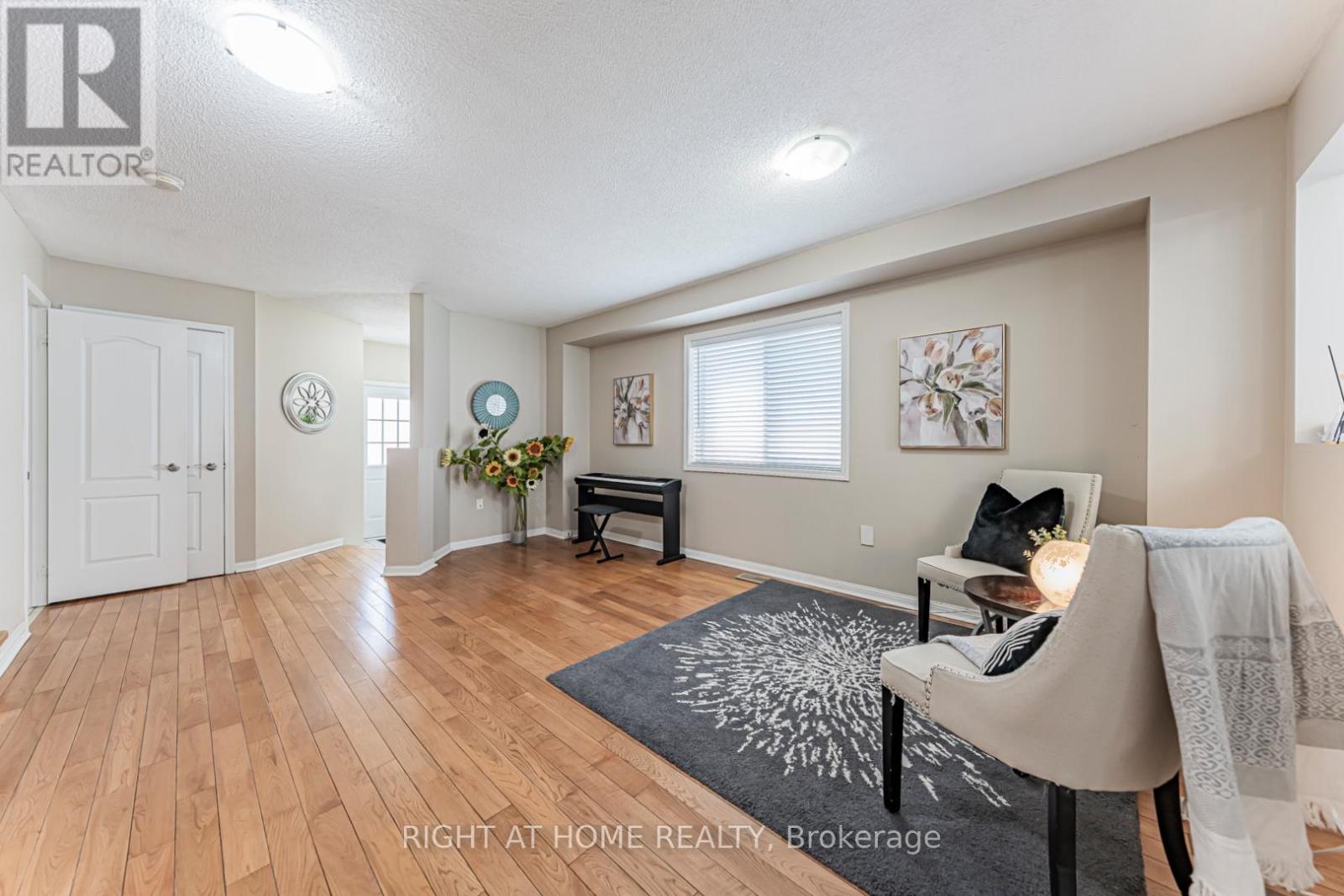 604 Summer Park Crescent, Mississauga, Ontario  L5B 4E9 - Photo 8 - W13189000