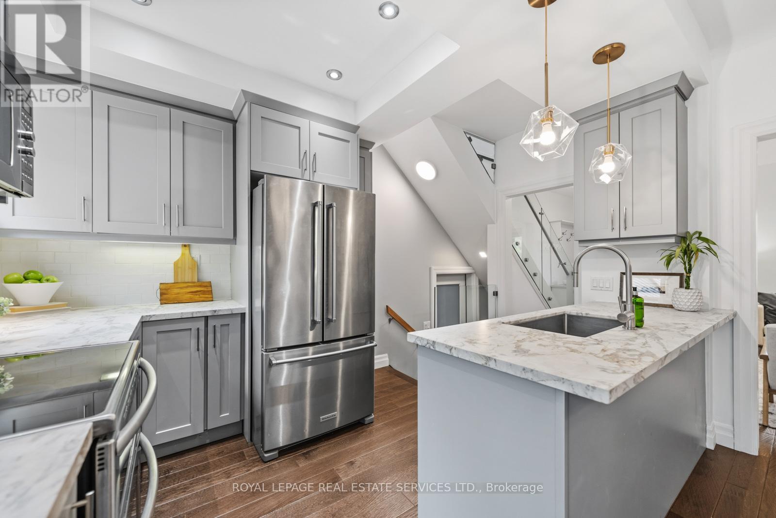 494 Durie Street, Toronto, Ontario  M6S 3G7 - Photo 15 - W13189672