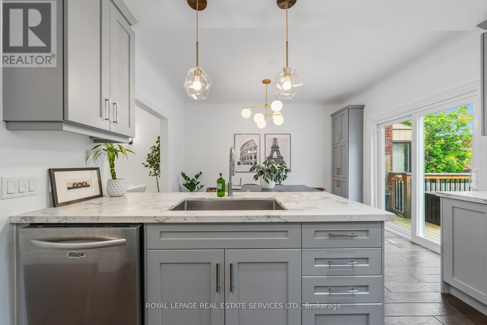 494 Durie Street, Toronto, Ontario  M6S 3G7 - Photo 19 - W13189672