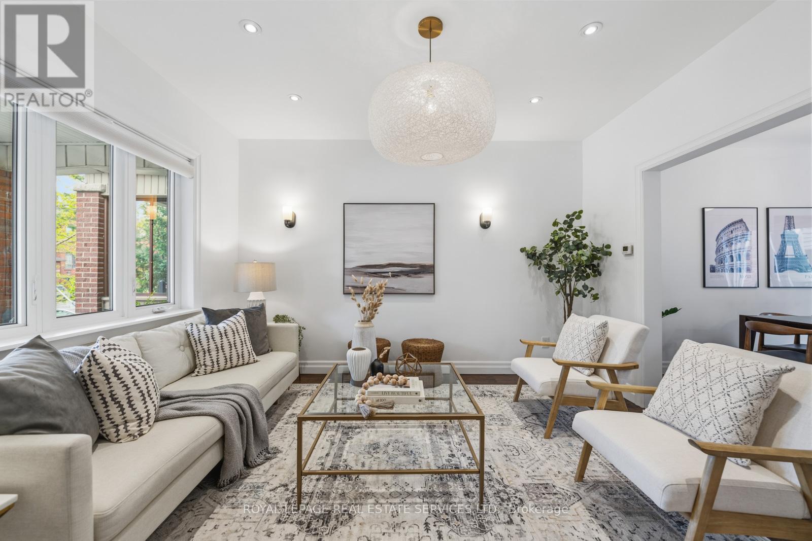 494 Durie Street, Toronto, Ontario  M6S 3G7 - Photo 7 - W13189672