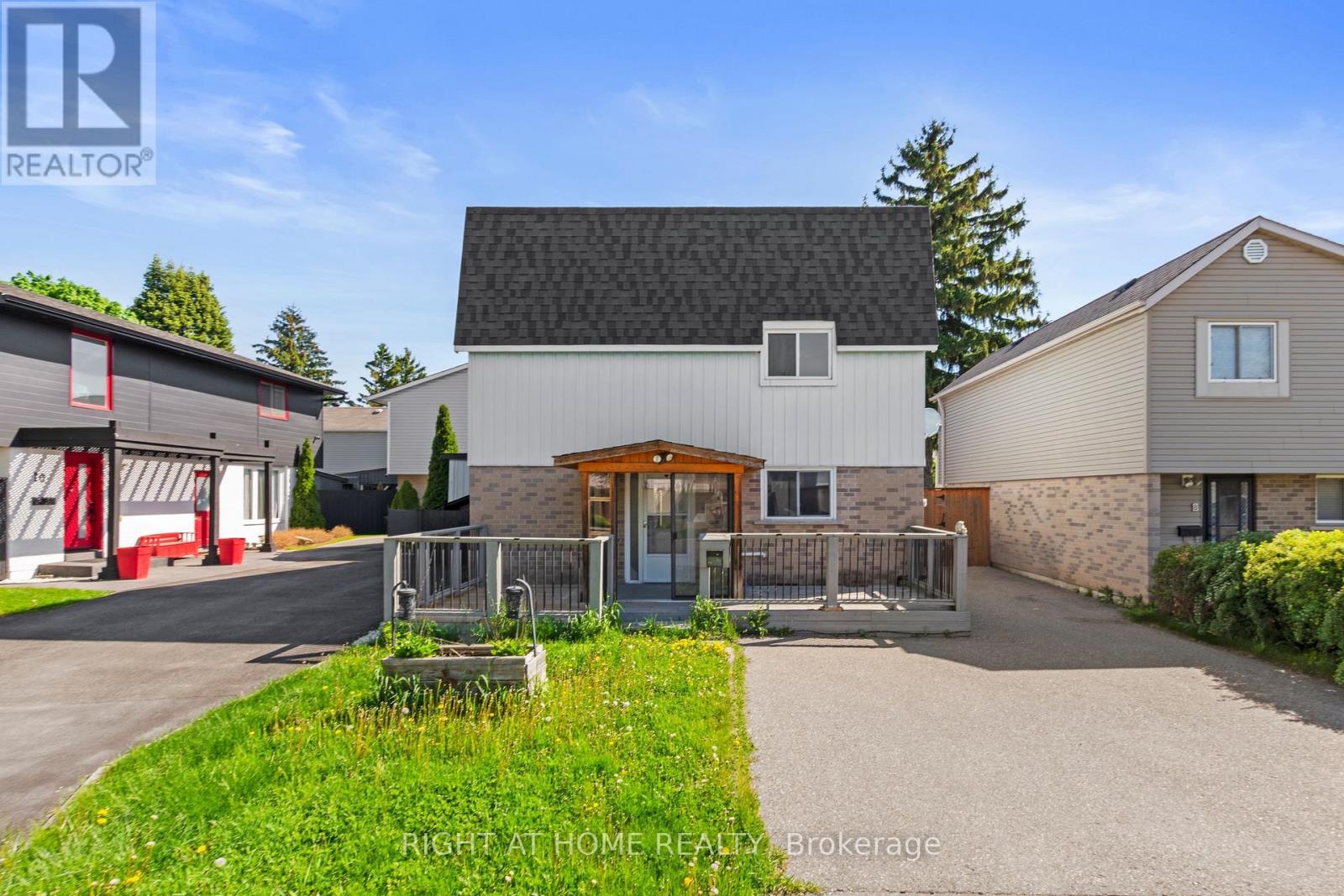 9 HIGHLAND TRAIL, Brampton, Ontario