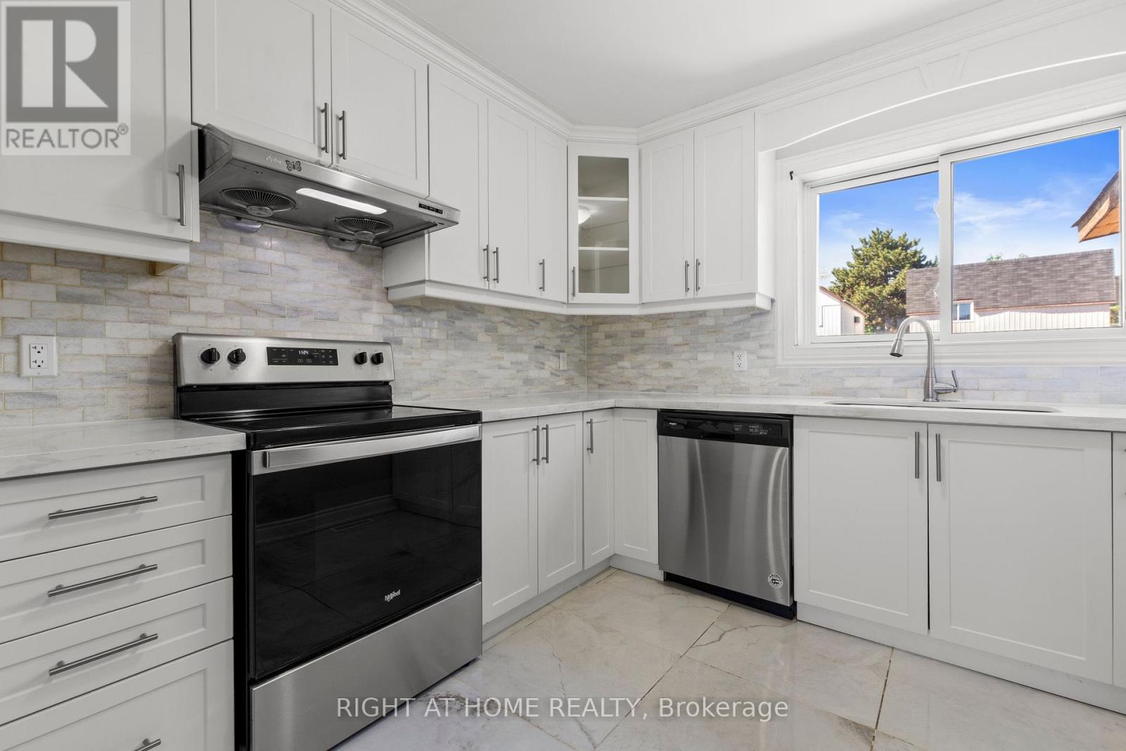 9 Highland Trail, Brampton, Ontario  L6S 1P4 - Photo 15 - W13189702