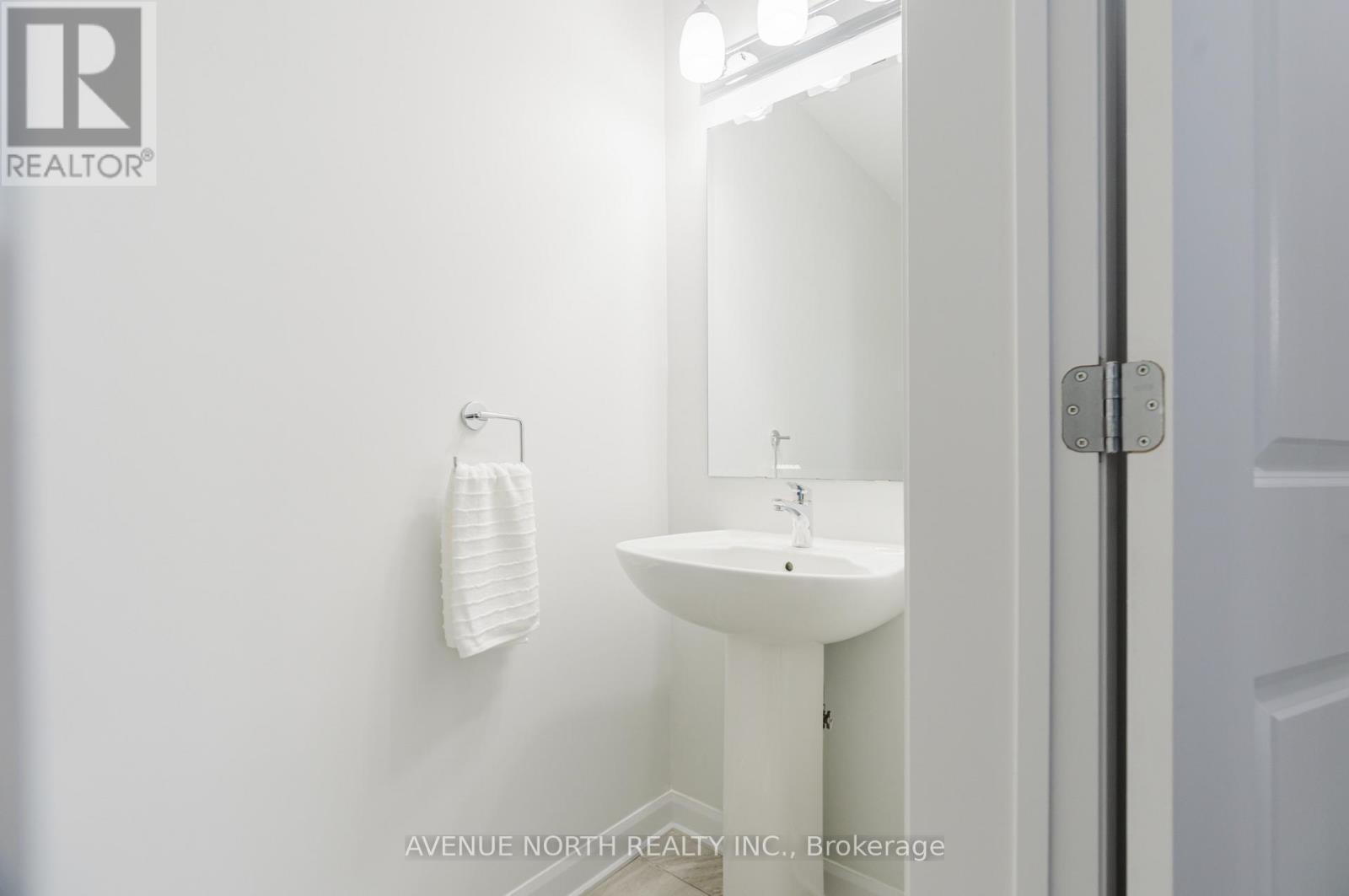 209 Attwell Private, Ottawa, Ontario K2K 0P6 - Photo 7 - X13190208