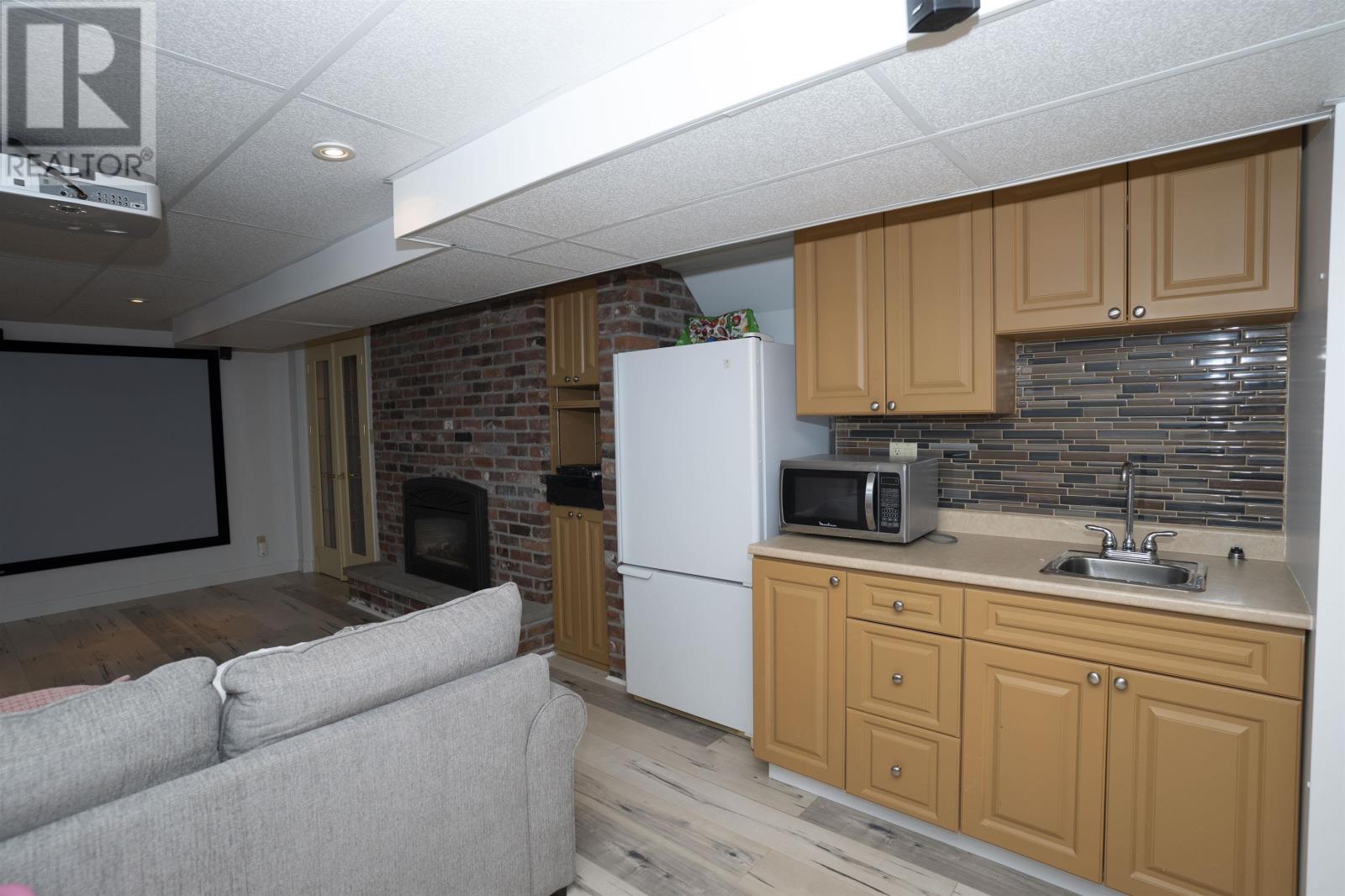 415 Chelsea Cres, Thunder Bay, Ontario  P7B 5P8 - Photo 32 - TB2601219