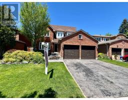 4 SILVERBIRCH PLACE, Whitby, Ontario