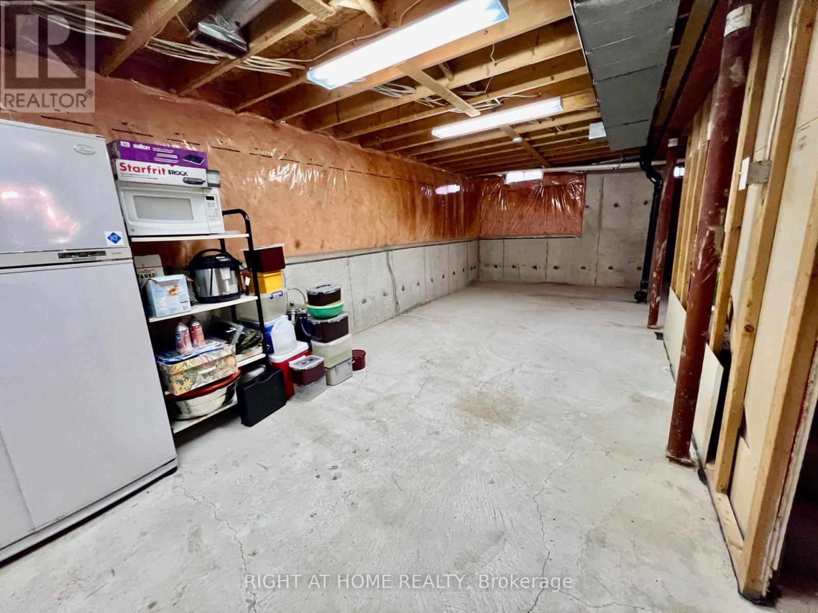 4 Silverbirch Place, Whitby, Ontario  L1R 1X7 - Photo 35 - E13050786