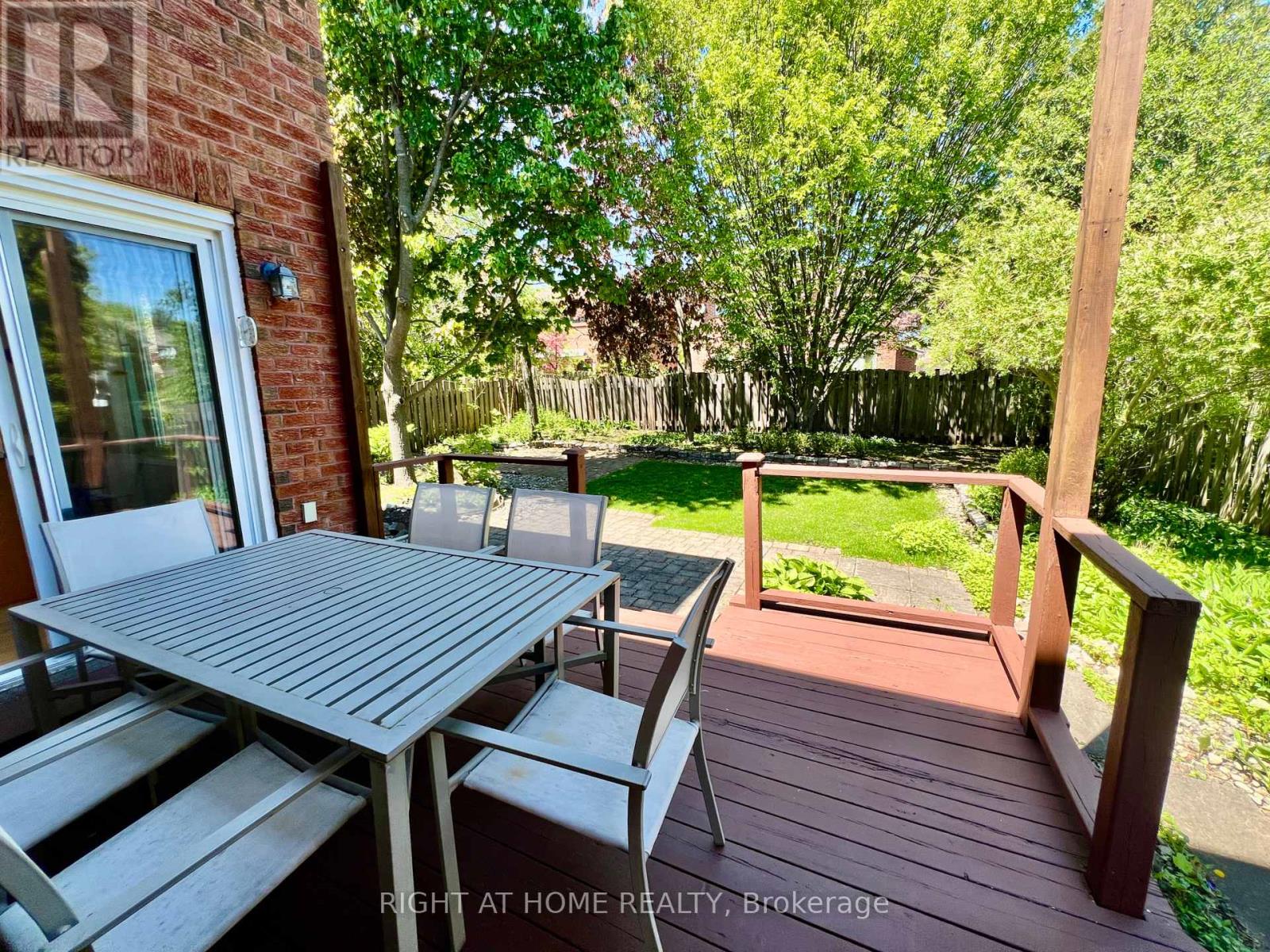 4 Silverbirch Place, Whitby, Ontario  L1R 1X7 - Photo 20 - E13050786