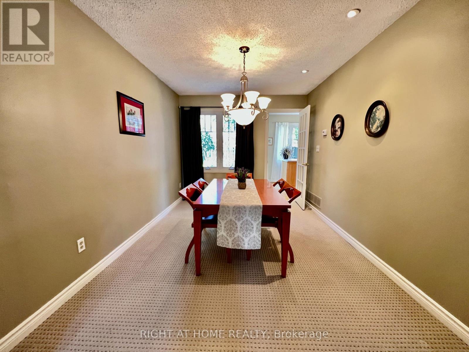 4 Silverbirch Place, Whitby, Ontario  L1R 1X7 - Photo 7 - E13050786